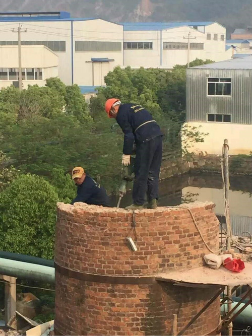 砖烟囱拆除